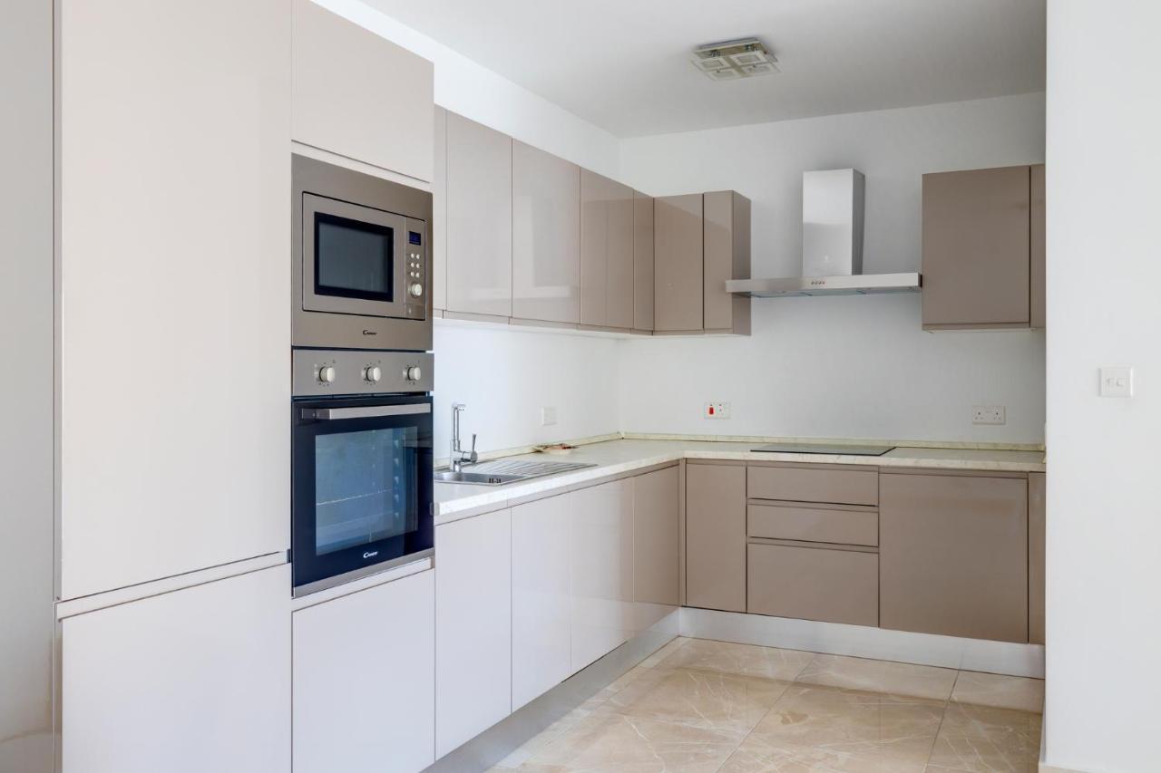 Marvellous 3Br Apartment In Central St Julians San Ġiljan Kültér fotó
