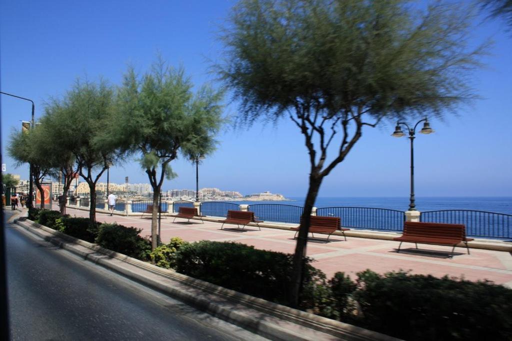 Marvellous 3Br Apartment In Central St Julians San Ġiljan Kültér fotó