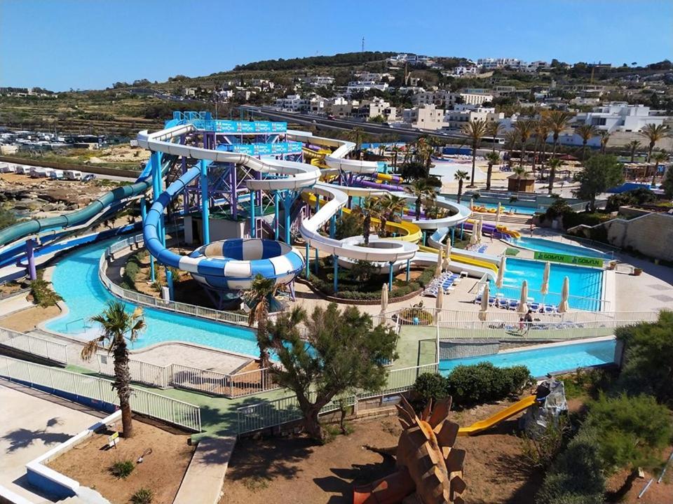 Marvellous 3Br Apartment In Central St Julians San Ġiljan Kültér fotó